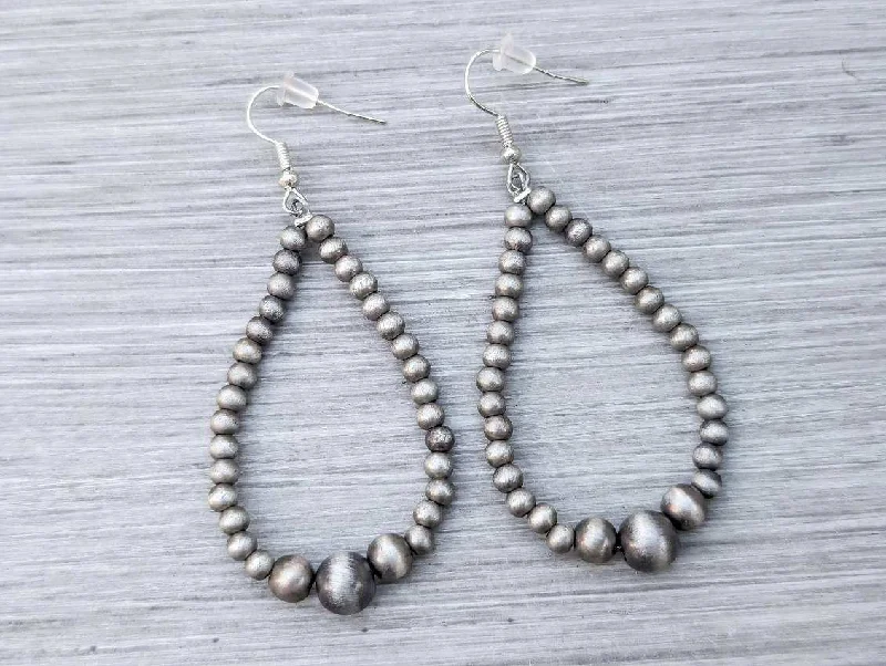 Hoop earrings with hammered copper for a warm and rustic aesthetic-Beautiful Navajo Pearl Earrings