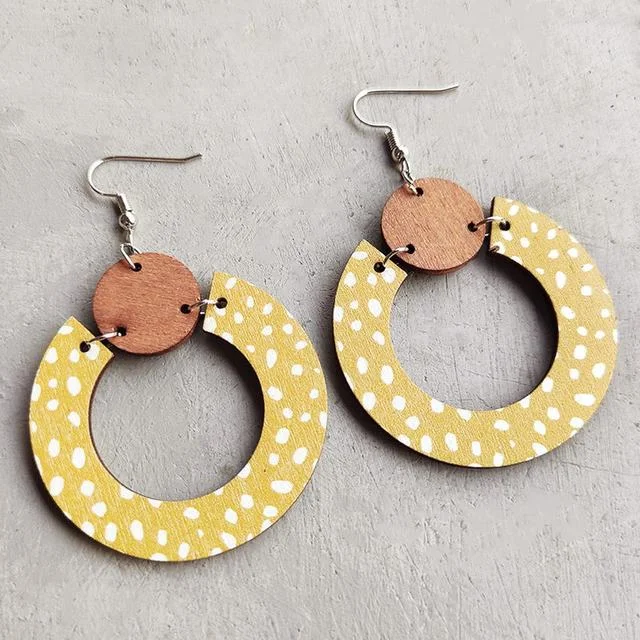 Best hoop earrings with minimal embellishments for a sleek and modern look-Beautiful Yellow Wood Circle Earrings