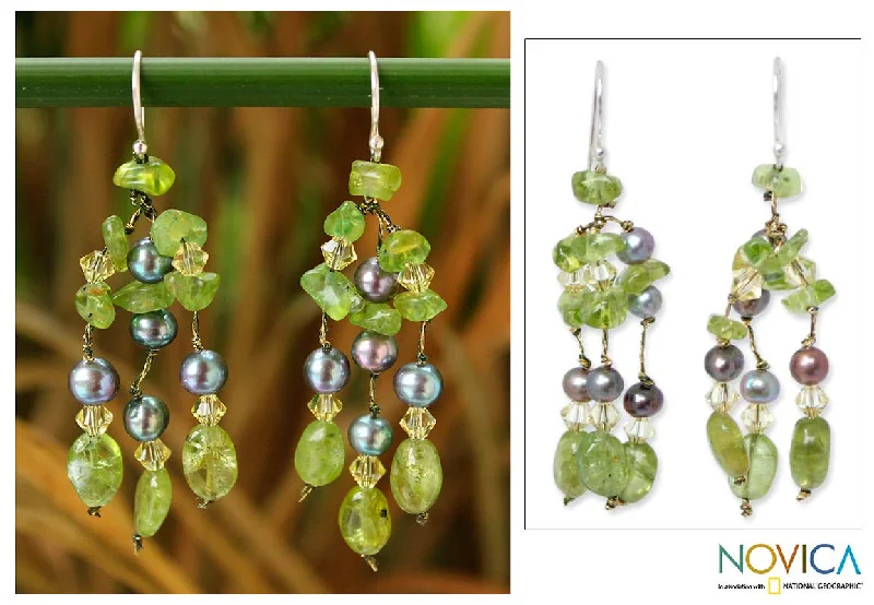 Best hoop earrings with matte finish for a sophisticated, understated design-Kiwi Ice Peridot & Pearl Beaded Earrings